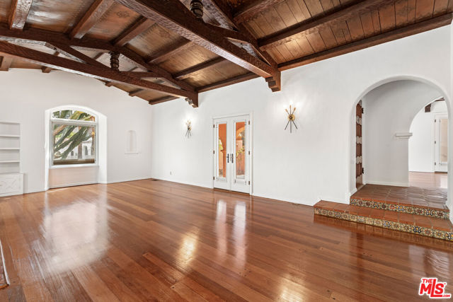 931 S Ogden Drive, Los Angeles CA: https://media.crmls.org/mediaz/decdc2e1-3c30-4d26-849e-93b28008754b.jpg