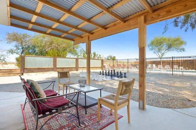 69450 Amboy Road, 29 Palms CA: https://media.crmls.org/mediaz/decddcdf-2e5d-47d9-ae59-2ffd33683677.jpg