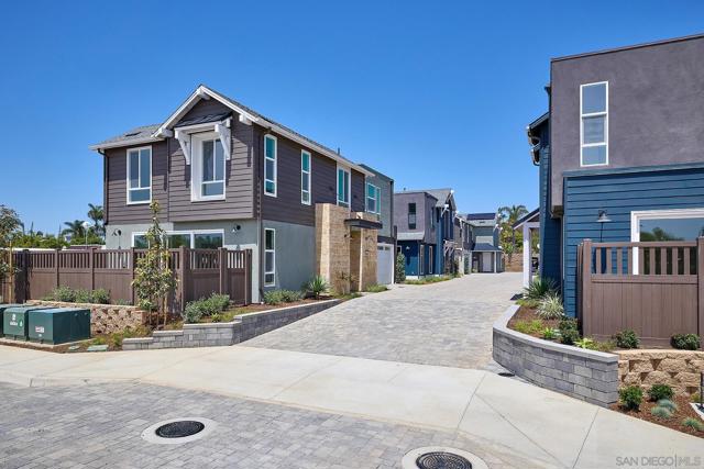 569 N Vulcan Ave, Encinitas CA: https://media.crmls.org/mediaz/dece45cc-da2d-4844-b9be-f293b74b7502.jpg