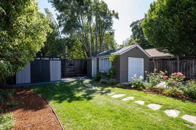 945 Evelyn Street, Menlo Park CA: https://media.crmls.org/mediaz/dece48ba-6dc2-4719-ba21-1ff1e9a0e4cf.jpg