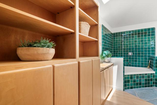 3135 Mar Vista Drive, Aptos CA: https://media.crmls.org/mediaz/dece4f8a-02ef-4279-88f3-a3b76fa656bb.jpg