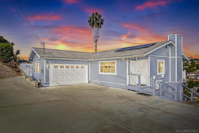 1180 Evelyn St, San Diego CA: https://media.crmls.org/mediaz/dece502b-d61e-425c-9024-51320506f4de.jpg