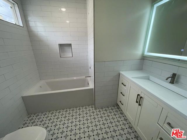 553 N Flores Street, West Hollywood CA: https://media.crmls.org/mediaz/dece80f8-45b1-4d80-bfea-1f2884f3d7fc.jpg