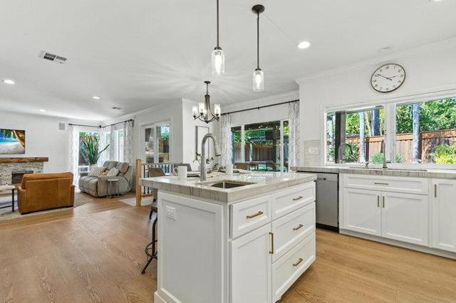 4252 Merlot Court, San Jose CA: https://media.crmls.org/mediaz/deced453-40e3-4f34-a362-32b3d371ee27.jpg