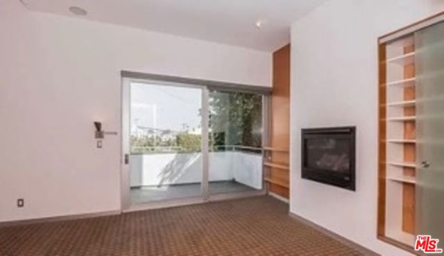 122 Mildred Avenue, Venice CA: https://media.crmls.org/mediaz/deced93d-3904-4ce2-ba8f-b0885864fab4.jpg