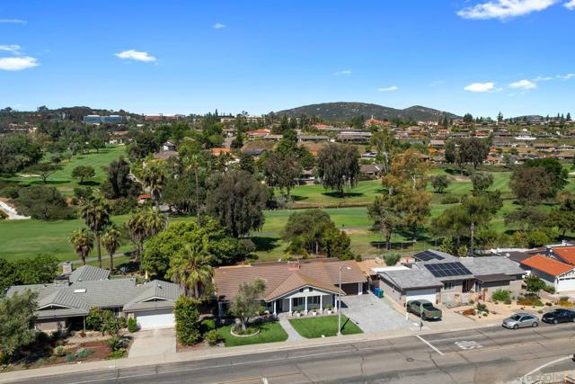 17268 Bernardo Oaks Dr, San Diego CA: https://media.crmls.org/mediaz/decee5bd-25d9-452b-9225-2807031c1742.jpg