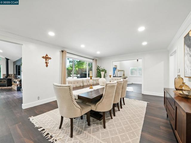 1836 Newell Ave, Walnut Creek CA: https://media.crmls.org/mediaz/decf50d3-4308-4b7f-91ab-d227490973c2.jpg
