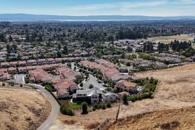 231 Cavalo Court, Fremont CA: https://media.crmls.org/mediaz/ded03d07-5413-492a-8817-51c2583700fd.jpg