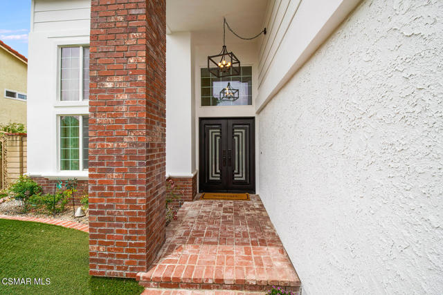 2111 Peak Place, Thousand Oaks CA: https://media.crmls.org/mediaz/ded08cb4-913c-4670-b012-faa564e190f7.jpg