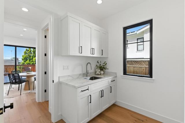 312 W 39th Avenue, San Mateo CA: https://media.crmls.org/mediaz/ded0bd86-f9ec-4758-b2fe-399eb0f9e645.jpg