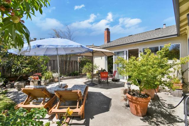 792 Marlin Avenue, Foster City CA: https://media.crmls.org/mediaz/ded0de03-809f-412e-882e-913fbc6c0261.jpg