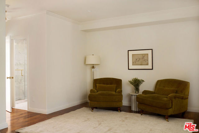 5 Bed Home for Sale in Los Angeles, California
