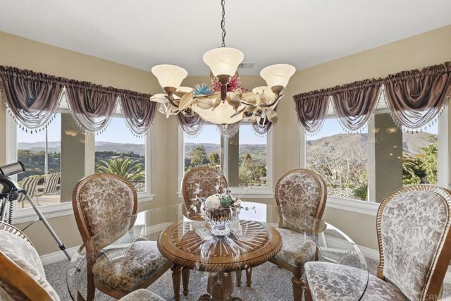 1524 Zutano Lane, Fallbrook CA: https://media.crmls.org/mediaz/ded1e7b2-14b9-47b7-86fb-3abf6eaffcd0.jpg