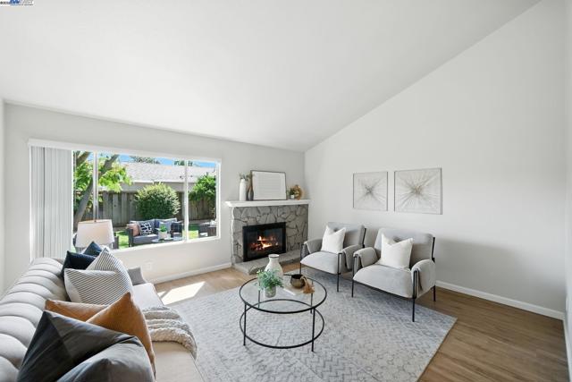38645 Spetti Ct, Fremont CA: https://media.crmls.org/mediaz/ded29833-1304-4a73-8df4-ce7eccfca49d.jpg