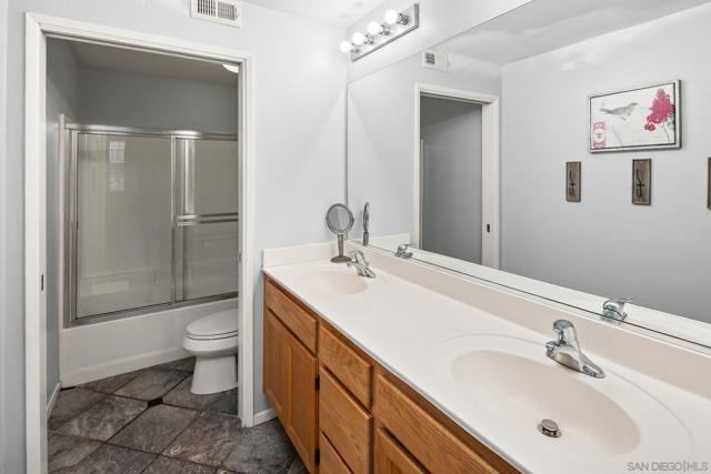 4475 Corona Borealis Dr., San Diego CA: https://media.crmls.org/mediaz/ded2a7e8-47c2-4b08-8a44-42f2177b9297.jpg