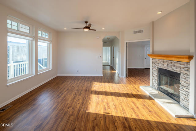 Detail Gallery Image 13 of 38 For 5540 W 5th St #180,  Oxnard,  CA 93035 - 3 Beds | 2 Baths