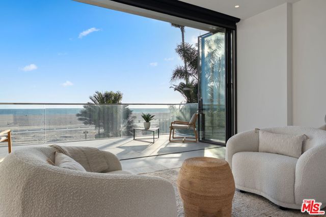 Image 19 of 47 For 938 Palisades Beach Road