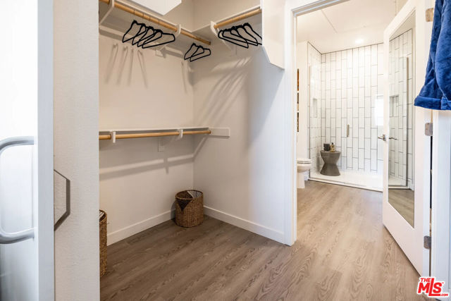 5075 Camino De La Siesta, San Diego CA: https://media.crmls.org/mediaz/ded4a846-49a8-494e-8e45-dea25b52680a.jpg