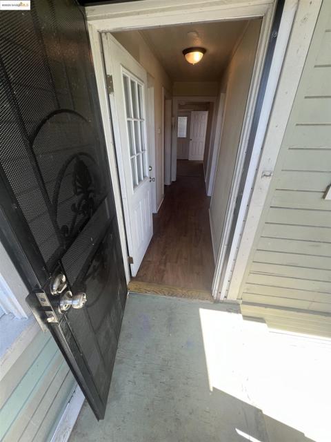 619 W 6Th St, Antioch CA: https://media.crmls.org/mediaz/ded4ff31-3d0e-4420-ac89-6b8214068f2a.jpg