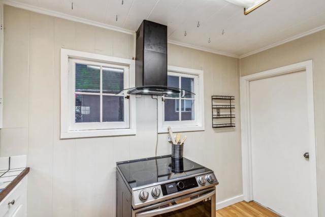 130 Hillside Way, Boulder Creek CA: https://media.crmls.org/mediaz/ded53b27-1618-4c3f-aecd-564a4c5c132e.jpg