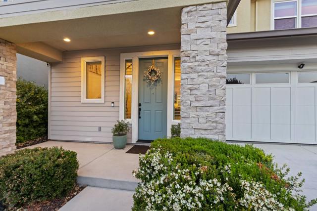 2209 Shiraz Cmn, Livermore CA: https://media.crmls.org/mediaz/ded657c8-80f0-40a4-93ff-75ab53b2bd7a.jpg
