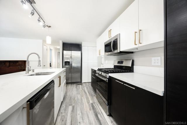 1815 Sweetwater Rd, Spring Valley CA: https://media.crmls.org/mediaz/ded6ad2b-f32c-4898-871c-ff9332e56f55.jpg