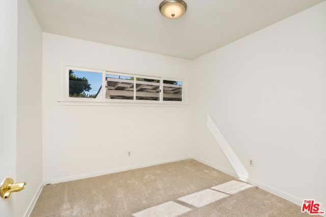 6317 Orion Avenue, Van Nuys CA: https://media.crmls.org/mediaz/ded6d0b1-eb3a-4521-a39a-a423fd82a032.jpg