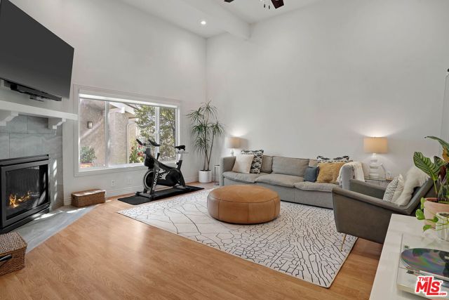 609 Meyer Lane, Redondo Beach, California 90278, 2 Bedrooms Bedrooms, ,1 BathroomBathrooms,Residential,Sold,Meyer,23239303