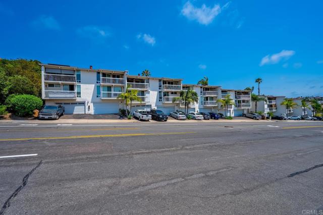 Detail Gallery Image 52 of 63 For 2319 Caringa Way #58,  Carlsbad,  CA 92009 - 2 Beds | 2/1 Baths