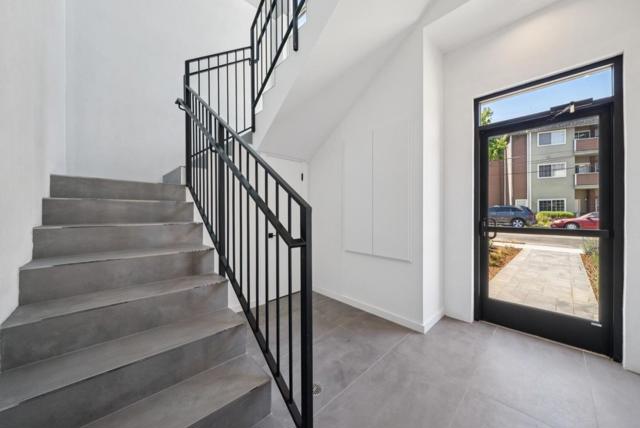 1433 Floribunda Avenue, Burlingame CA: https://media.crmls.org/mediaz/ded7f43a-9bf5-4a31-bc9f-abddb6602fc6.jpg