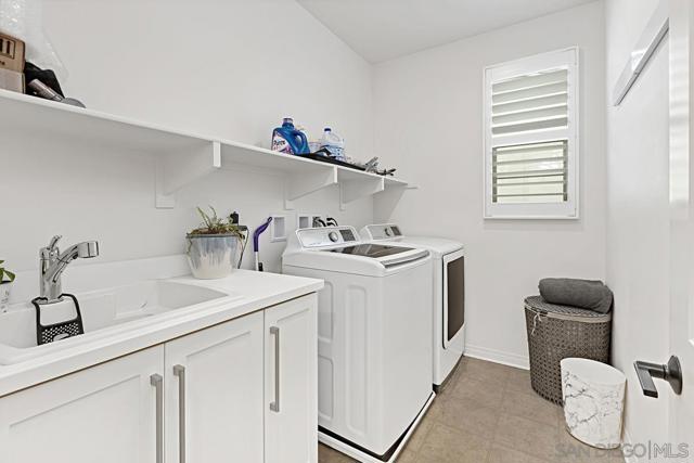 1091 Camino Cantera S, Chula Vista CA: https://media.crmls.org/mediaz/ded8e58d-8386-47f6-bcd3-d4e247447c20.jpg
