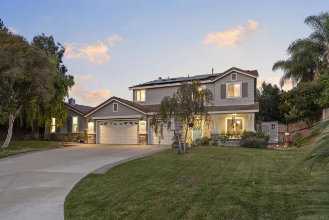 1328 Woodhaven Dr, Oceanside CA: https://media.crmls.org/mediaz/ded97e52-d304-41f6-8b79-cdf261280468.jpg