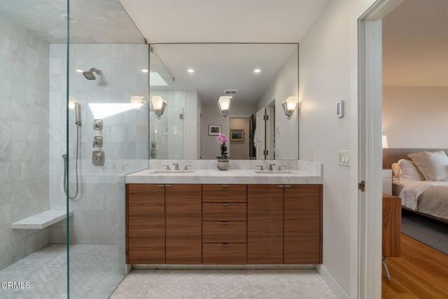 960 Roble Lane, Santa Barbara CA: https://media.crmls.org/mediaz/deda7117-f0f3-4e19-9d3c-e04efadcc31d.jpg