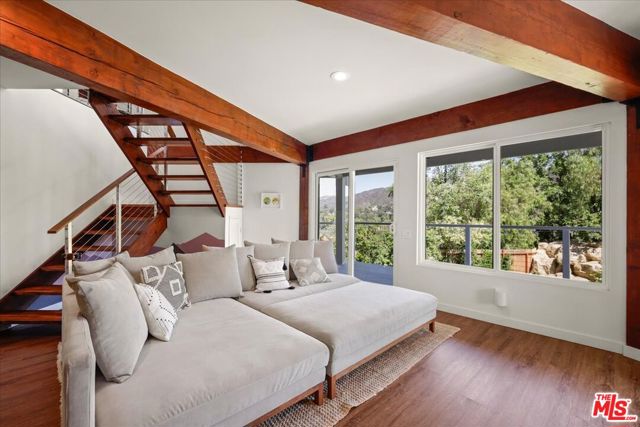1746 Deerhill Trail, Topanga CA: https://media.crmls.org/mediaz/dedb0b7b-2fbc-4acf-9030-2c959df62636.jpg