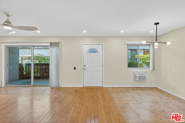 394 S MIRALESTE Drive, San Pedro CA: https://media.crmls.org/mediaz/dedb21be-8571-4864-855e-7fabd02cd895.jpg