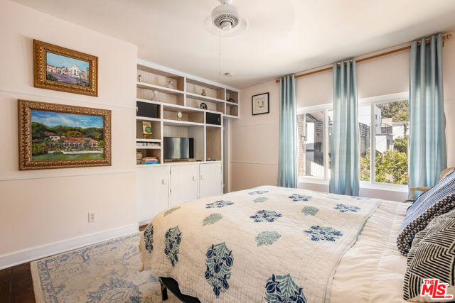 1647 N Beverly Glen Boulevard, Los Angeles CA: https://media.crmls.org/mediaz/dedcf95b-36f5-442b-ad4d-d3de3da8c135.jpg