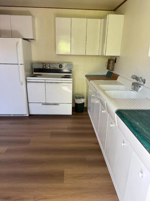 20575 Forest Avenue, Castro Valley CA: https://media.crmls.org/mediaz/dedd3b1b-4fc3-4b87-ab34-927dc2d3cdfc.jpg