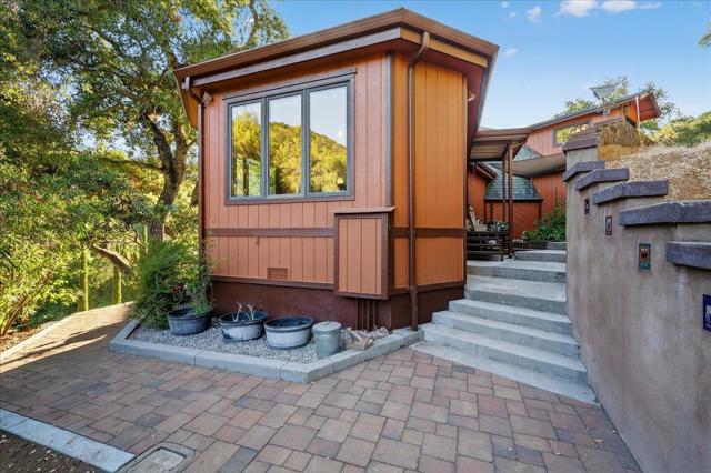 5224 Twin Falls Road, Morgan Hill CA: https://media.crmls.org/mediaz/dede52ae-f460-4466-a6a5-f0eb588f72e9.jpg