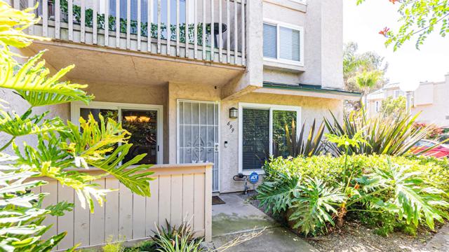 699 Ascot Dr, Vista CA: https://media.crmls.org/mediaz/deded0ef-ce42-4072-b17c-e03eec8f4a28.jpg