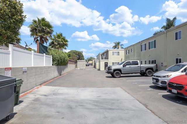 6602 Beadnell Way, San Diego CA: https://media.crmls.org/mediaz/dedfb296-3f06-4d5b-8ba3-1d0ba48d1e52.jpg