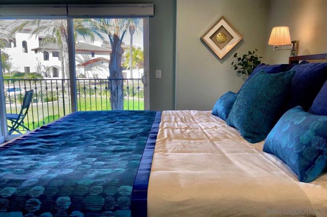 2005 Costa Del Mar Rd, Carlsbad CA: https://media.crmls.org/mediaz/dedfe588-da2a-4602-a04b-5675441f122c.jpg