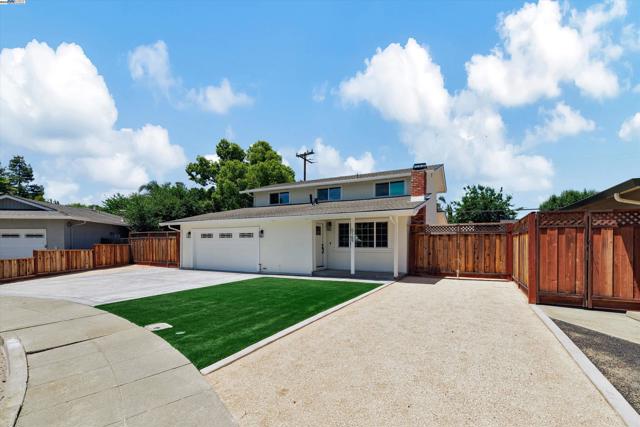 5169 Lillian Ct, Livermore CA: https://media.crmls.org/mediaz/dee01bc9-dd59-4a75-a64e-9fcac73432f1.jpg