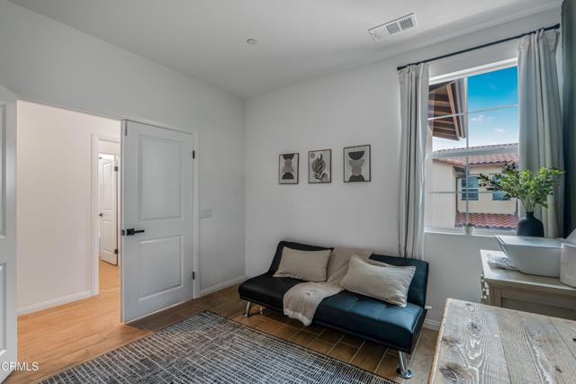 Detail Gallery Image 12 of 34 For 246 San Miguel Island Dr, Camarillo,  CA 93012 - 4 Beds | 2/1 Baths