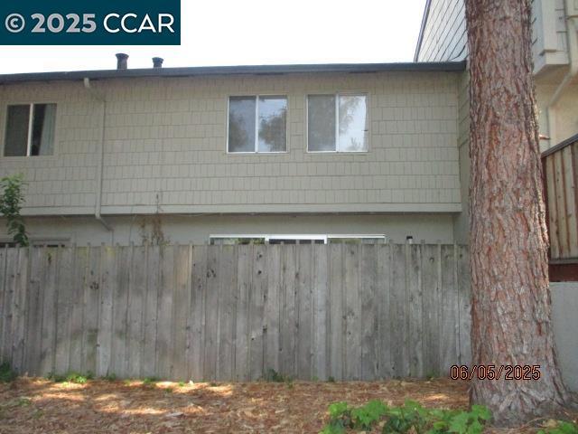 1894 Cannon Dr, Walnut Creek CA: https://media.crmls.org/mediaz/dee11429-b325-45f3-b061-f742e96f57e5.jpg