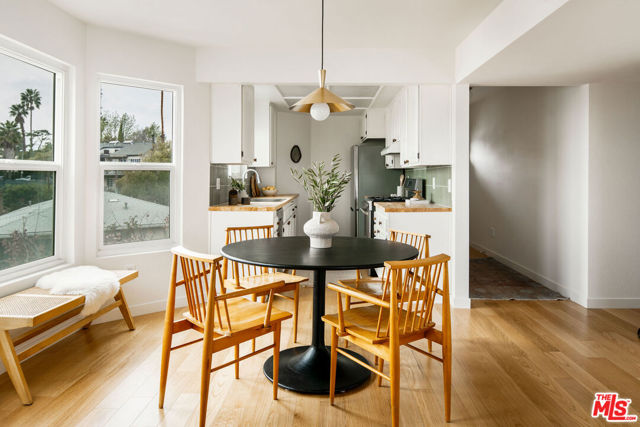 3375 Descanso Drive, Los Angeles CA: https://media.crmls.org/mediaz/dee150fd-dc4d-413d-b633-6931815e19e4.jpg
