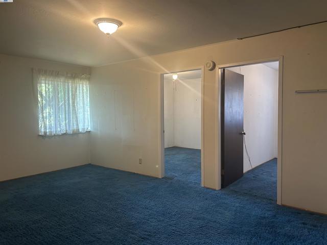 18393 Pepper St, Castro Valley CA: https://media.crmls.org/mediaz/dee189c8-0990-4bd8-abe6-32e4bd5892c1.jpg