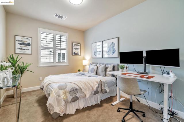 114 Teasel Cmn, Livermore CA: https://media.crmls.org/mediaz/dee1914d-3c5a-4414-ac40-7b8929414551.jpg