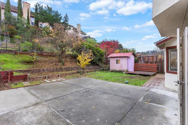 136 Olympic Drive, Vallejo CA: https://media.crmls.org/mediaz/dee1e7eb-6171-436f-8b5d-1c5fd974ed44.jpg