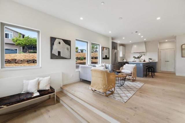 535 Creekside, Half Moon Bay CA: https://media.crmls.org/mediaz/dee24f84-5ba6-4cbd-b8a3-5c1cdaaca434.jpg