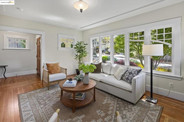 1081 Keith Ave, Berkeley CA: https://media.crmls.org/mediaz/dee25980-5b3c-47b1-8496-49a000a0ec29.jpg